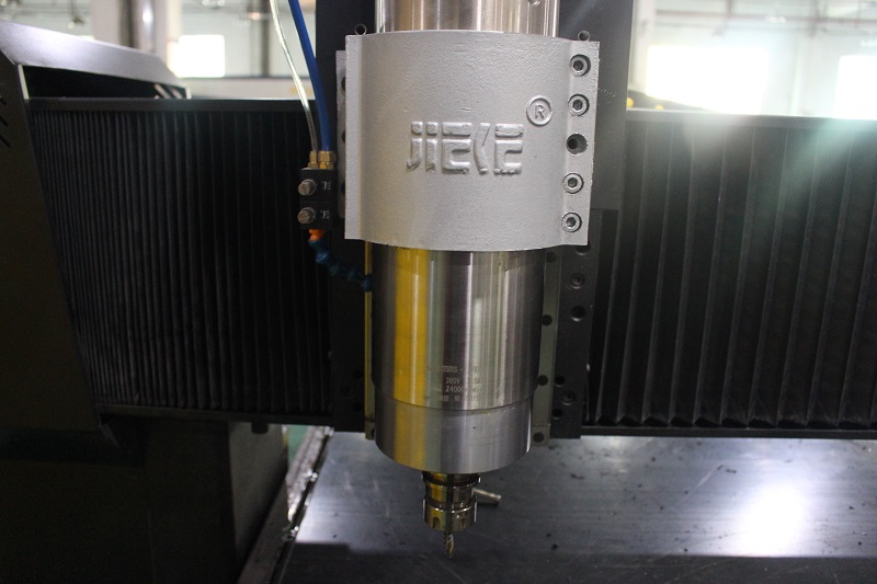 铝单板雕刻机的主轴用水冷的还是风冷的好？